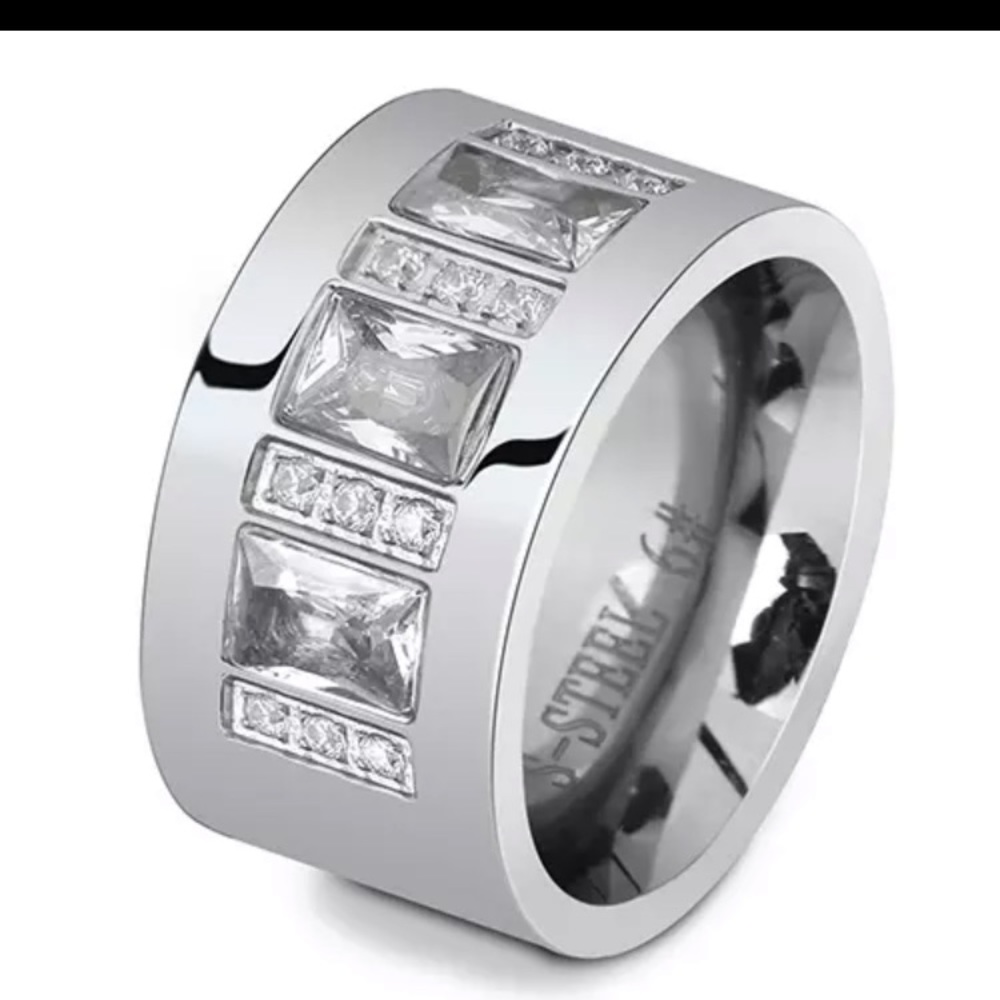 Silver Ring With Swarovski Elements Size 7 - image 1